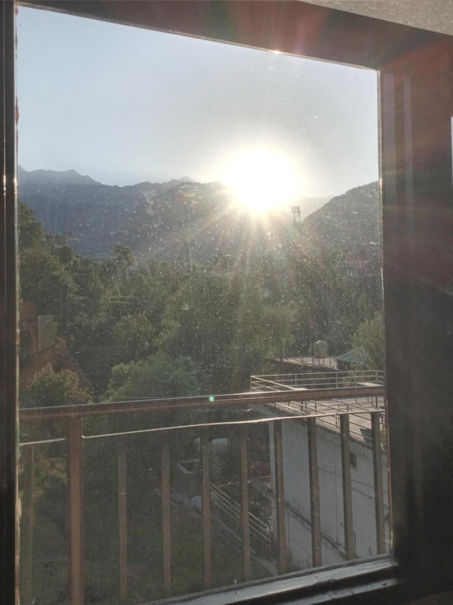Nirmal Homestay دارامشالا المظهر الخارجي الصورة